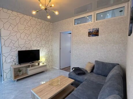 2-room apartment for rent, 85 m², Memar Əcəmi: 80 ₼/mo 2
