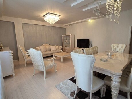 Elan №6505495 - Bakı, 8 Noyabr m., 3 otaqlı, 130 m², 11/14 mərtəbə