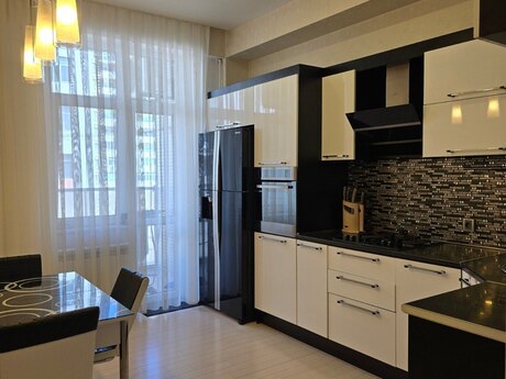 3 otaqlı mənzil, 130 m², 8 Noyabr: 450 000 ₼ 4