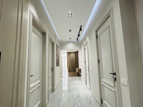 3-room new-build apartment for sale in 28 May, 113 m², 475 000 AZN, photo 3 / 12