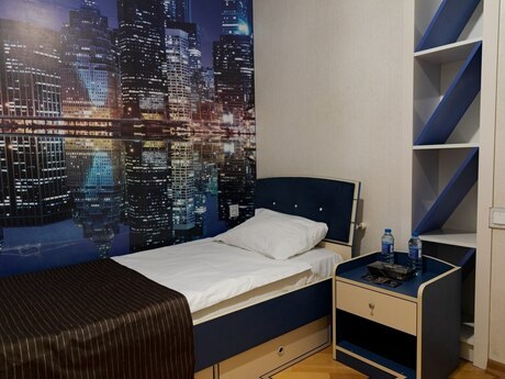 4 rooms · 100 m² · floor 4/17, 8 Noyabr