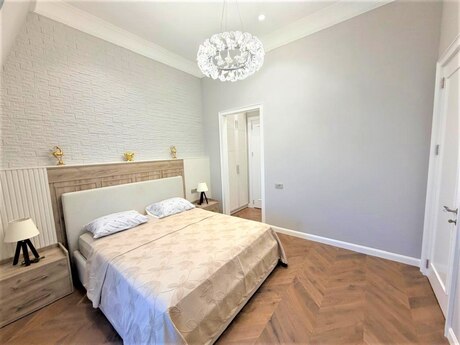 Сдаётся 3-комнатная квартира в новостройке, Ağ şəhər, 95 м², 2 800 AZN/мес, фото 5 / 11