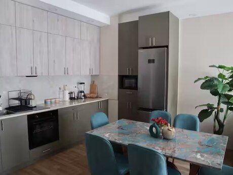 Kirayə 2 otaqlı mənzil, 75 m², 28 May: 70 ₼/ay 2