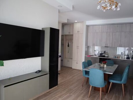 Kirayə 2 otaqlı mənzil, 75 m², 28 May: 70 ₼/ay 3