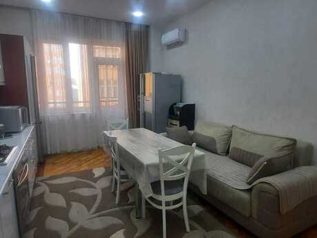 3-room apartment for rent, 150 m², Nəriman Nərimanov: 1 500 ₼/mo 4