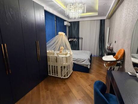 Kirayə 4 otaqlı mənzil, 210 m², 28 May: 2 500 ₼/ay 5