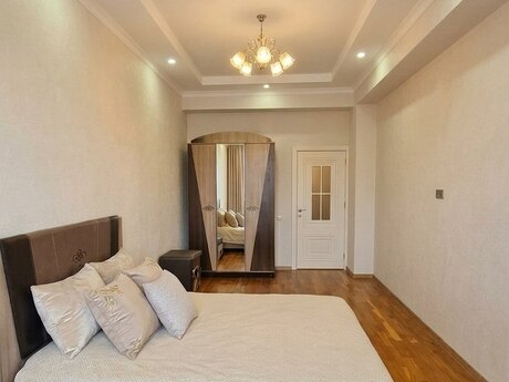 2-room apartment, 85 m², Nəriman Nərimanov: 247 000 ₼ 4