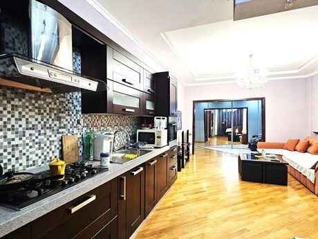 3-комнатная квартира, 142 м², Nəsimi: 415 000 ₼ 3