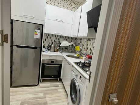 Продаётся 2-комнатная квартира в старом фонде, Memar Əcəmi, 45 м², 124 000 AZN, фото 4 / 6