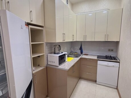 Şah İsmayıl Xətaidə 2 otaqlı yeni tikili mənzil kirayə verilir, 68 m², 1 200 AZN/ay, şəkil 5 / 8