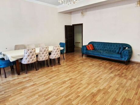 3-комнатная квартира, 148 м², 20 Yanvar: 364 000 ₼ 4