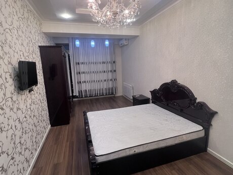 Elan №6506229 - Bakı, Gənclik m., 2 otaqlı, 95 m², 13/17 mərtəbə
