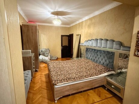 4-комнатная квартира, 110 м², Nərimanov: 322 400 ₼ 2