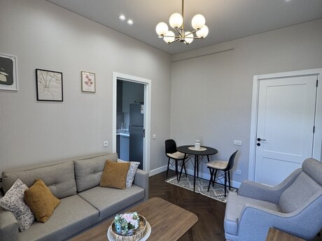 Аренда: 2-комнатная квартира, 60 м², Ağ şəhər: 2 000 ₼/мес 3