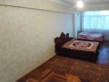 3-room apartment for rent, 75 m², Gənclik: 700 ₼/mo 4