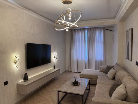 Elan №6506348 - Bakı, 28 May m., 2 otaqlı, 80 m², 12/21 mərtəbə
