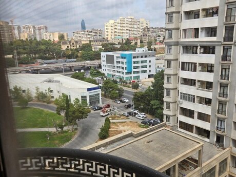 Elan №6506366 - Bakı, Şah İsmayıl Xətai m., 2 otaqlı, 68 m², 10/20 mərtəbə