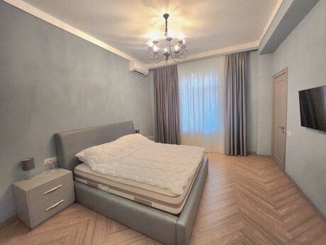 Аренда: 3-комнатная квартира, 160 м², Ağ şəhər: 3 000 ₼/мес 3