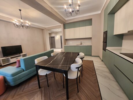 Аренда: 3-комнатная квартира, 160 м², Ağ şəhər: 3 000 ₼/мес 2