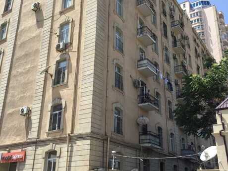 Elan №6506477 - Bakı, Nizami m., 3 otaqlı, 130 m², 4/8 mərtəbə