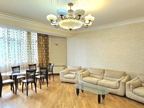 3-room apartment for rent, 92 m², İçəri Şəhər: 70 ₼/mo 2