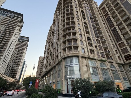 Elan №6506538 - Bakı, Nəsimi r., 4 otaqlı, 180 m², 7/17 mərtəbə