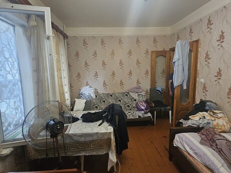 Продаётся 2-комнатная квартира в старом фонде, Memar Əcəmi, 76 м², 169 000 AZN, фото 2 / 8
