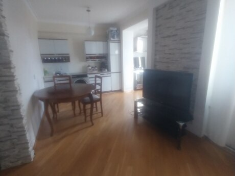 4 otaqlı mənzil, 100 m², 8 Noyabr: 285 000 ₼ 2