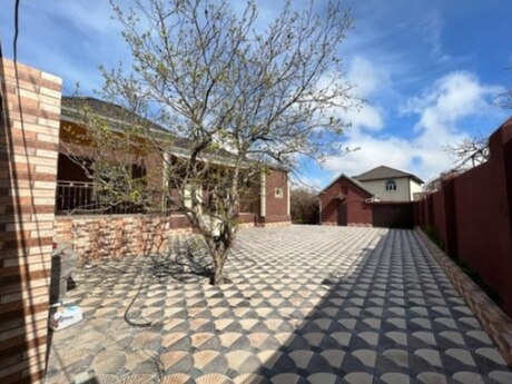 4-комнатный дом, 134 м², Əmircan: 270 000 ₼ 3