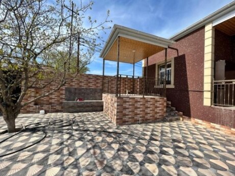 4-комнатный дом, 134 м², Əmircan: 270 000 ₼ 2