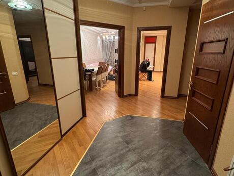 Kirayə 2 otaqlı mənzil, 90 m², İnşaatçılar: 900 ₼/ay 5