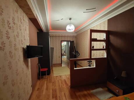 Kirayə 3 otaqlı mənzil, 80 m², 20 Yanvar: 1 100 ₼/ay 3