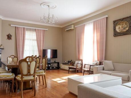 5-комнатный дом, 328 м², Görədil: 600 000 ₼ 2