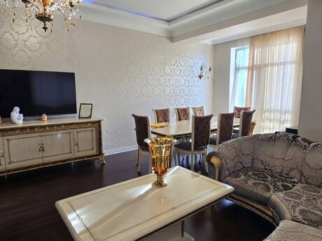 Elan №6506702 - Bakı, Nizami m., 3 otaqlı, 137 m², 8/18 mərtəbə