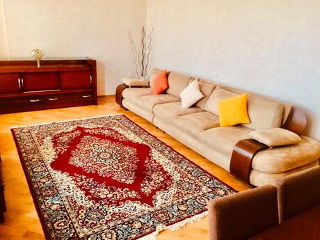 2-room apartment for rent, 60 m², Badamdar: 680 ₼/mo 4