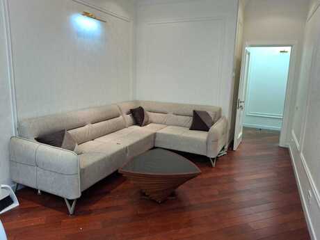 Аренда: 2-комнатная квартира, 96 м², 20 Yanvar: 1 200 ₼/мес 2