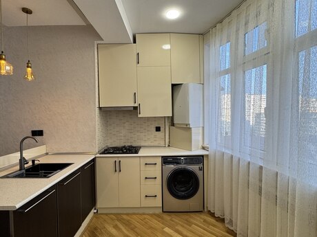 2-комнатная квартира, 64 м², Azadlıq Prospekti: 222 000 ₼ 3