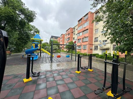 Elan №6506870 - Bakı, Xalqlar Dostluğu m., 4 otaqlı, 90 m², 4/5 mərtəbə