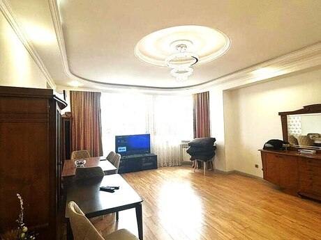 Объявление №6504910 - Баку, Наримановский  р., 3-комн., 130 м², 15/17 этаж