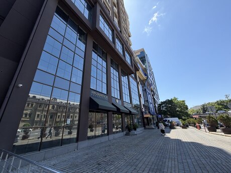 4 otaqlı mənzil, 140 m², Nizami: 380 000 ₼ 2