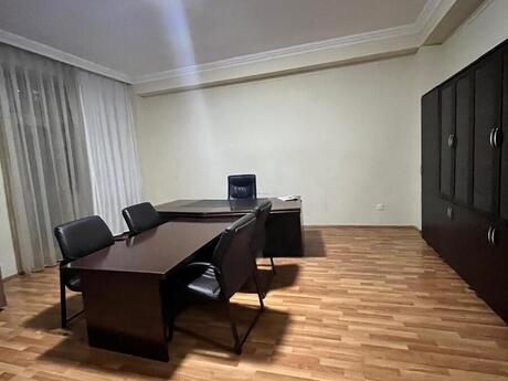 5-room apartment for rent, 180 m², 28 May: 1 300 ₼/mo 3
