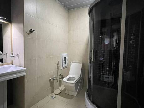 Аренда: 4-комнатная квартира, 150 м², Azadlıq Prospekti: 1 000 ₼/мес 4