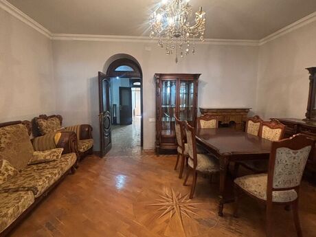 3-room old-build apartment for sale in Nəsimi, 120 m², 250 000 AZN, photo 2 / 9