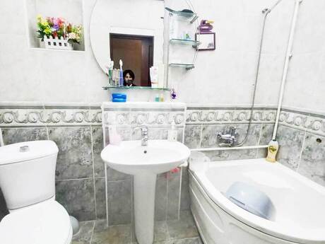 4-комнатная квартира, 90 м², Azadlıq Prospekti: 215 000 ₼ 2