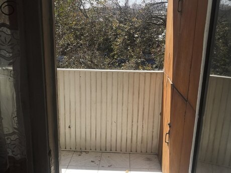1 otaq · 45 m² · 3/5 mərtəbə, Elmlər Akademiyası