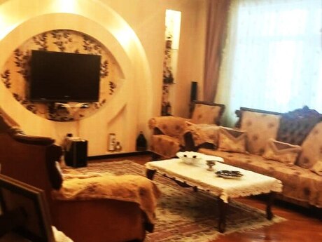 4-комнатная квартира, 178 м², Elmlər Akademiyası: 500 000 ₼ 3