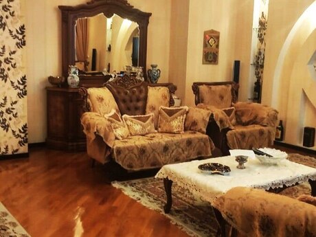 Elan №6507250 - Bakı, Elmlər Akademiyası m., 4 otaqlı, 178 m², 8/16 mərtəbə