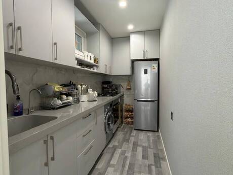 Продаётся 3-комнатная квартира в старом фонде, Həzi Aslanov, 60 м², 179 000 AZN, фото 3 / 8