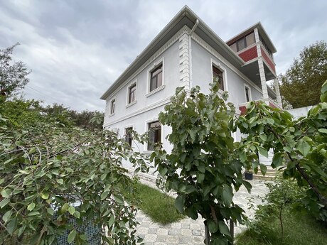 8 otaqlı həyət evi, 350 m², Avtovağzal: 550 000 ₼ 3