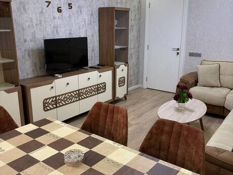 2-room new-build apartment for rent in Şah İsmayıl Xətai, 68 m², 900 AZN/mo, photo 2 / 12